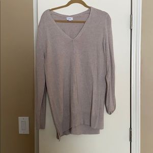 cream v neck sweater- TALL SIZED